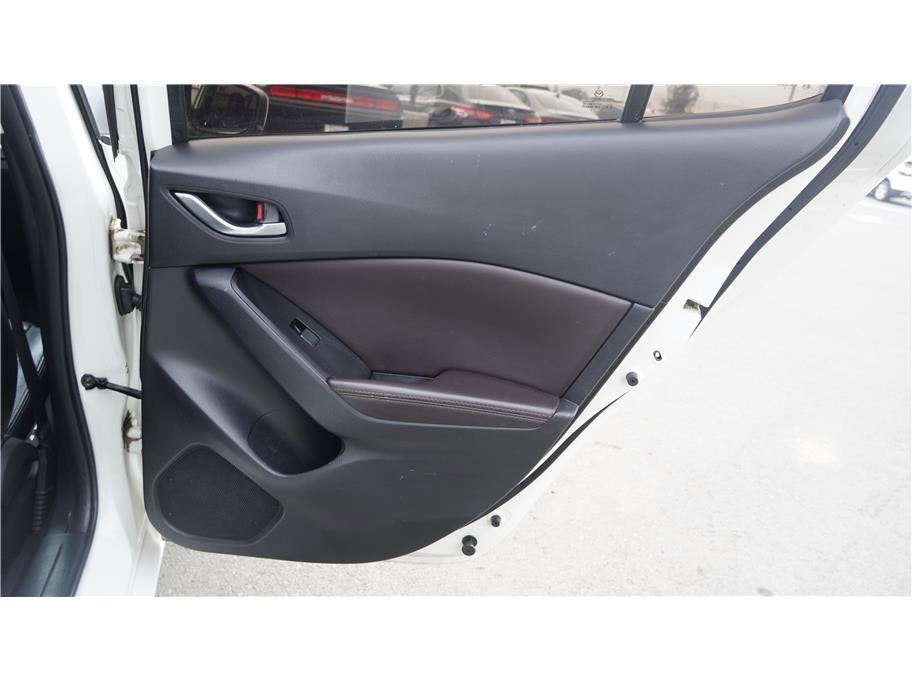 2018 Mazda Mazda3 4-Door Touring