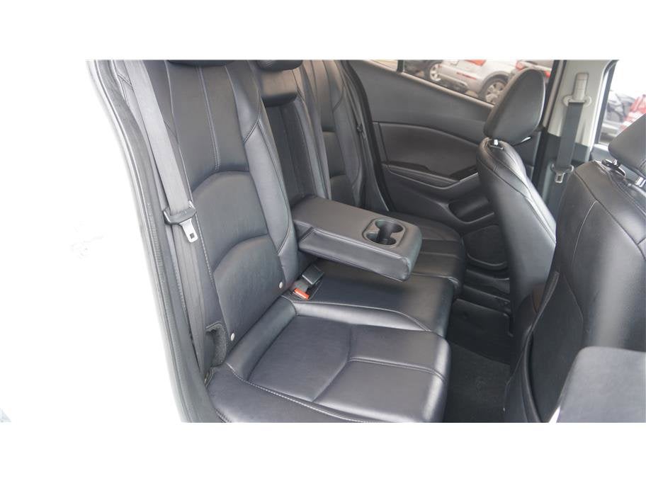 2018 Mazda Mazda3 4-Door Touring