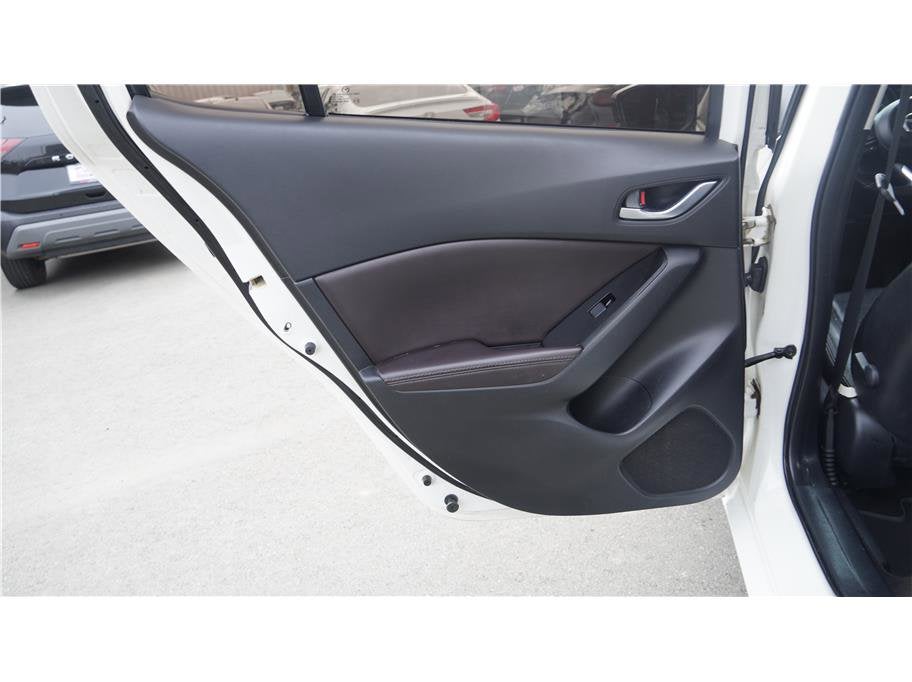 2018 Mazda Mazda3 4-Door Touring