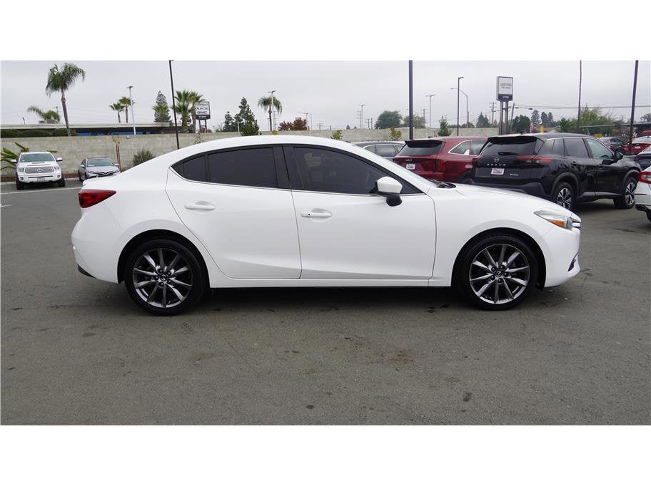 2018 Mazda Mazda3 4-Door Touring