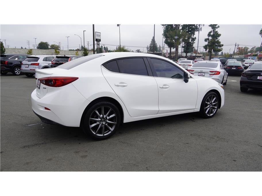 2018 Mazda Mazda3 4-Door Touring