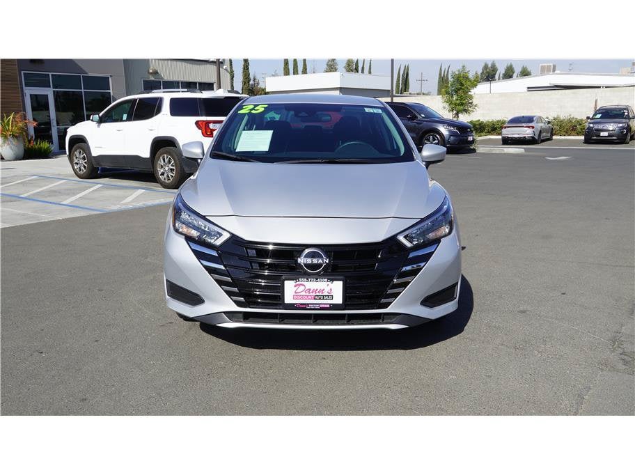 2025 Nissan Versa SV