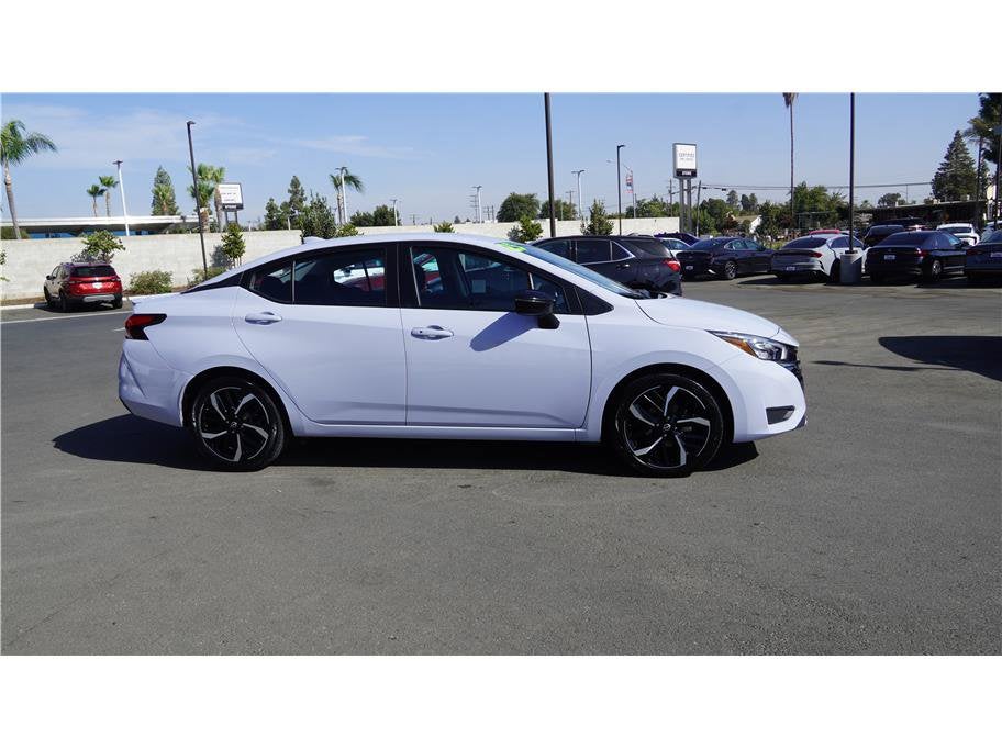 2025 Nissan Versa SR