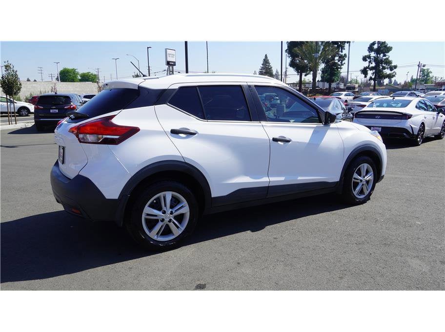 2018 Nissan Kicks S