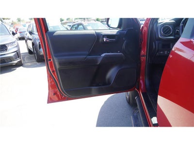 2018 Toyota Tacoma TRD Off-Road Pickup 4D 5 ft