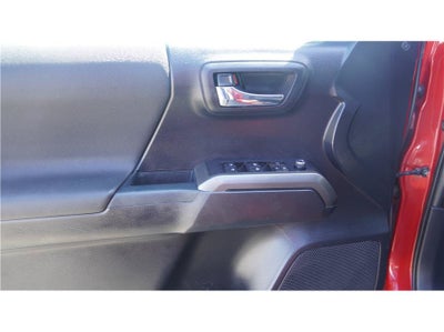 2018 Toyota Tacoma TRD Off-Road Pickup 4D 5 ft