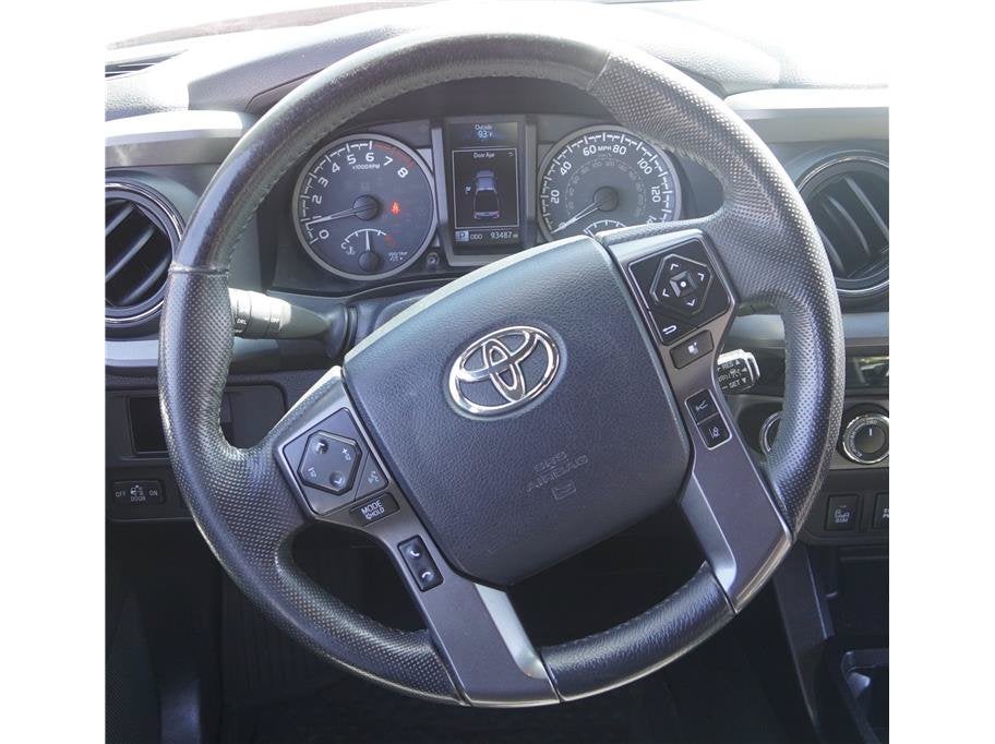 2018 Toyota Tacoma TRD Off-Road Pickup 4D 5 ft
