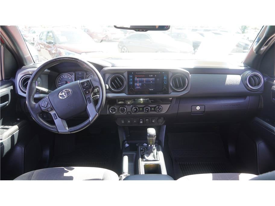2018 Toyota Tacoma TRD Off-Road Pickup 4D 5 ft