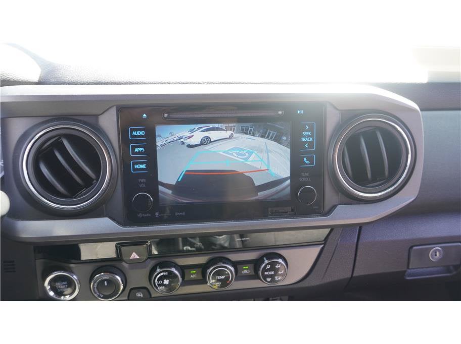 2018 Toyota Tacoma TRD Off-Road Pickup 4D 5 ft