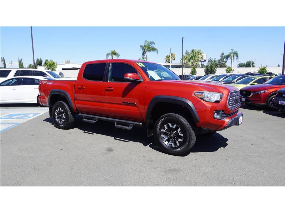 2018 Toyota Tacoma TRD Off-Road Pickup 4D 5 ft