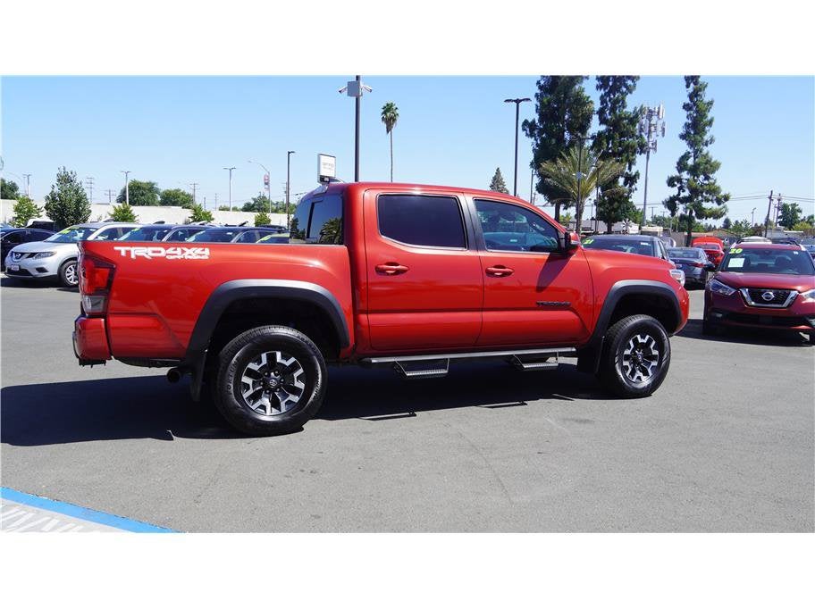 2018 Toyota Tacoma TRD Off-Road Pickup 4D 5 ft