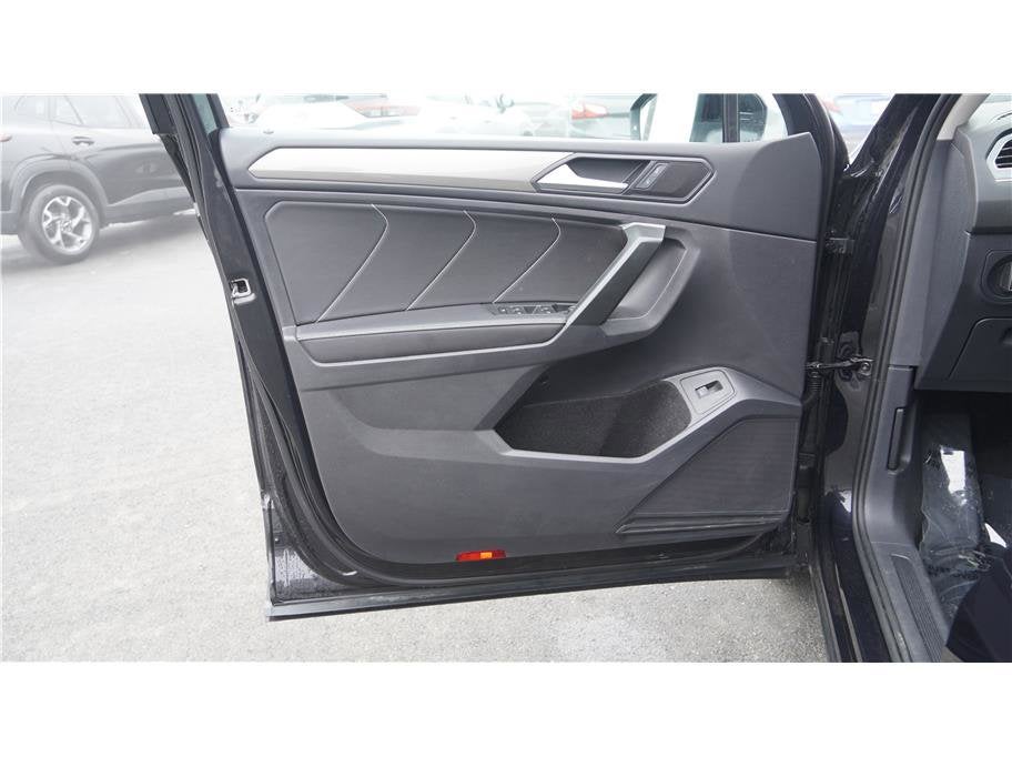 2024 Volkswagen Tiguan SE Sport Utility 4D