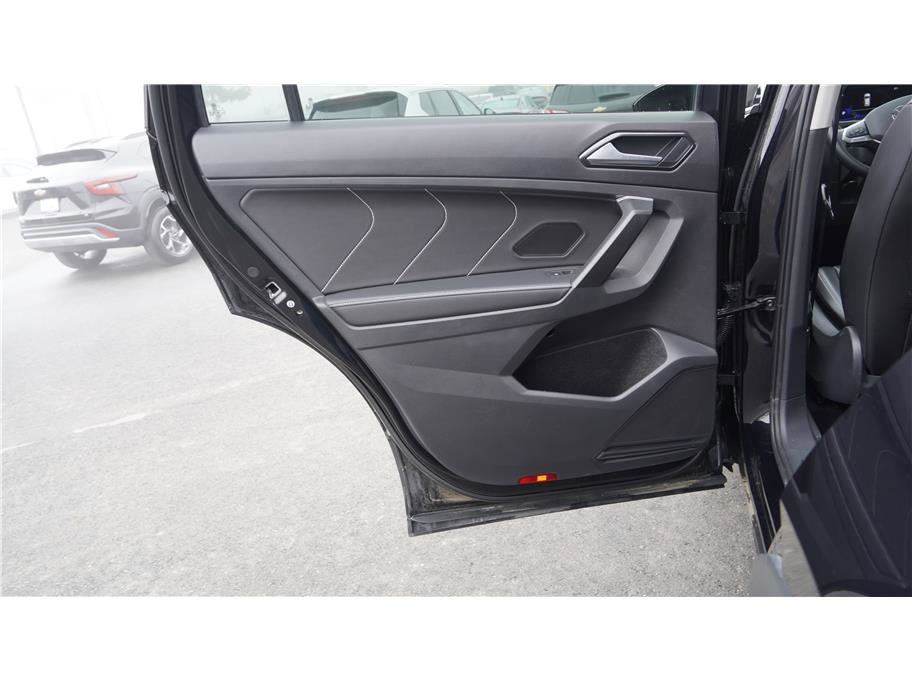 2024 Volkswagen Tiguan SE Sport Utility 4D