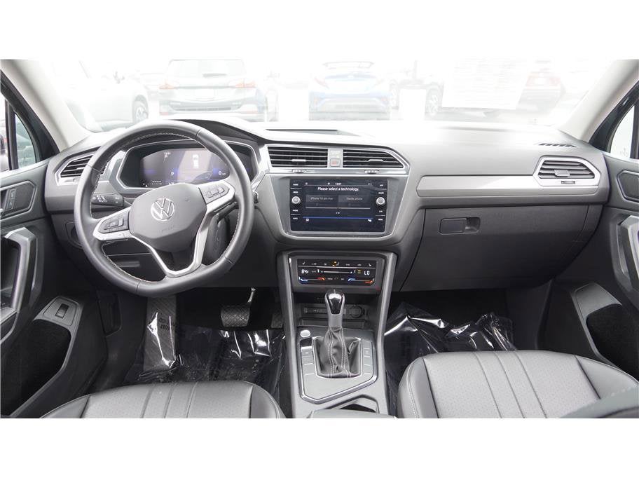 2024 Volkswagen Tiguan SE Sport Utility 4D