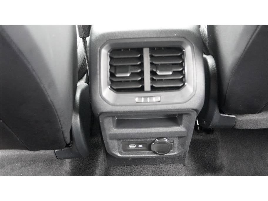 2024 Volkswagen Tiguan SE Sport Utility 4D