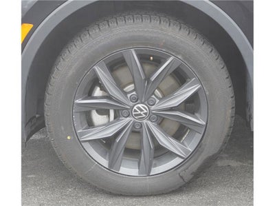 2024 Volkswagen Tiguan SE Sport Utility 4D