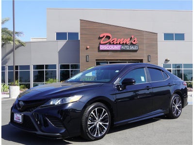 2018 Toyota Camry SE Sedan 4D