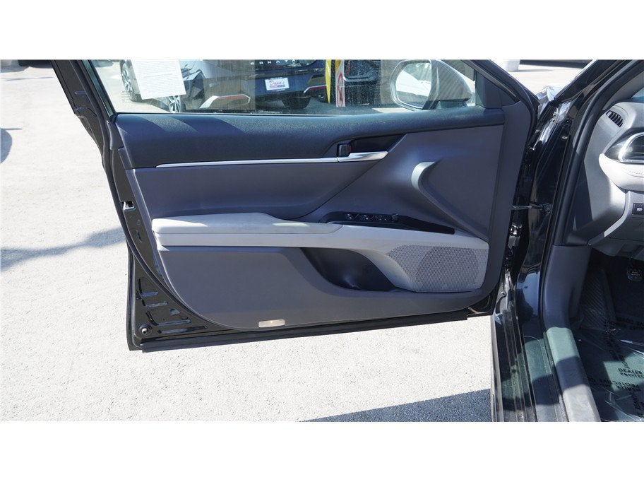 2018 Toyota Camry SE Sedan 4D