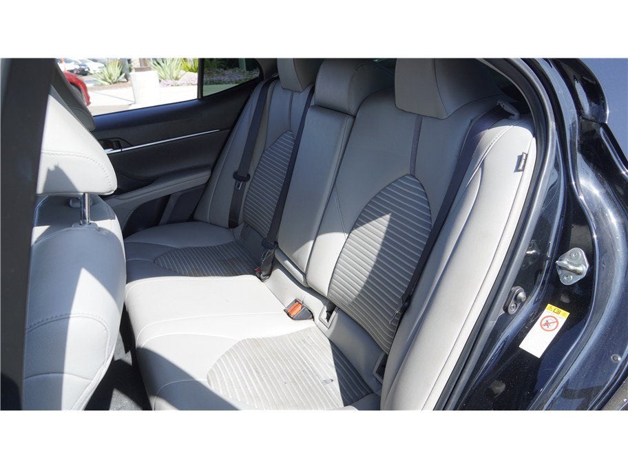2018 Toyota Camry SE Sedan 4D