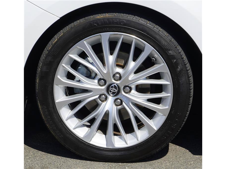 2018 Toyota Camry XLE Sedan 4D