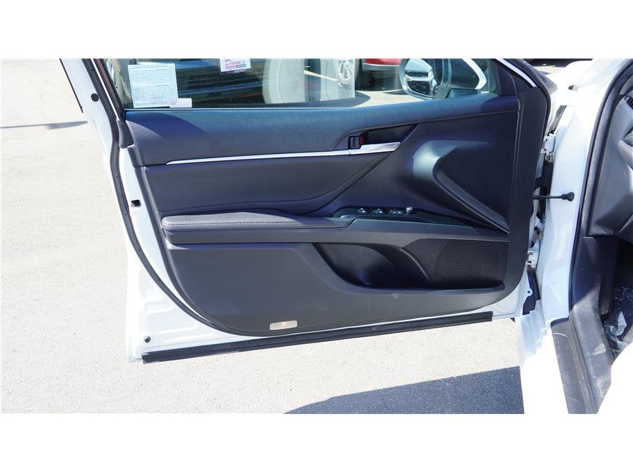 2018 Toyota Camry XLE Sedan 4D