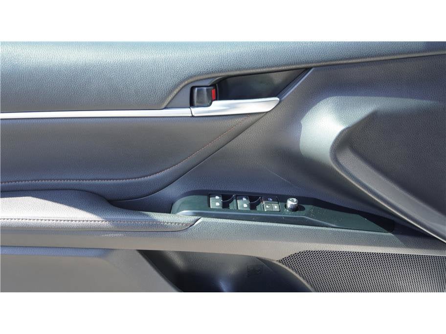 2018 Toyota Camry XLE Sedan 4D