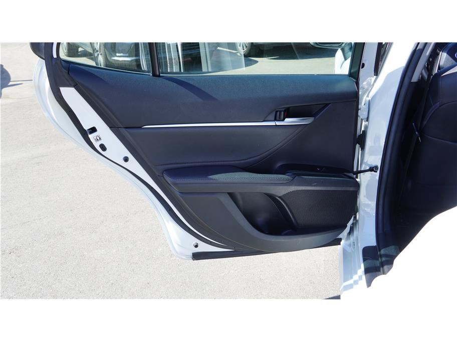 2018 Toyota Camry XLE Sedan 4D