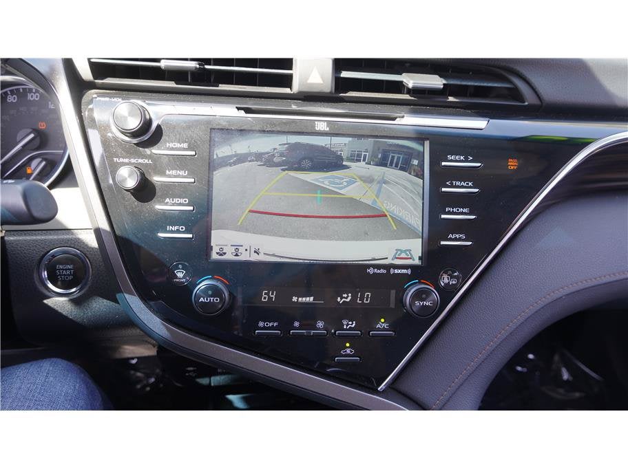 2018 Toyota Camry XLE Sedan 4D
