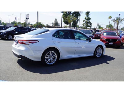 2018 Toyota Camry XLE Sedan 4D
