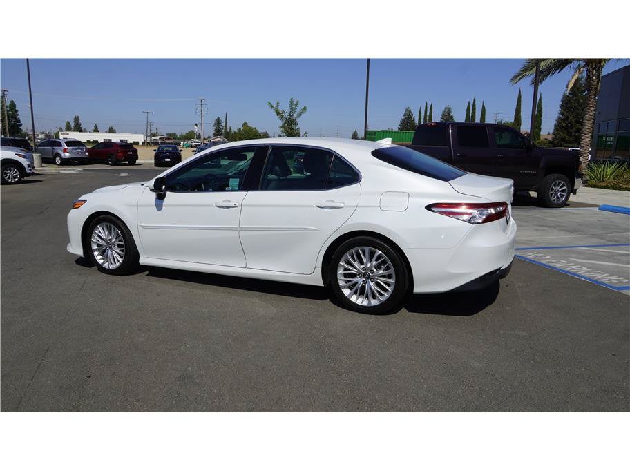 2018 Toyota Camry XLE Sedan 4D