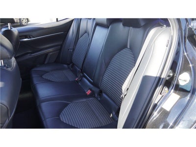 2018 Toyota Camry SE Sedan 4D