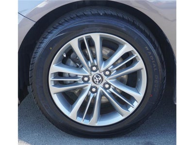 2015 Toyota Camry SE Sedan 4D
