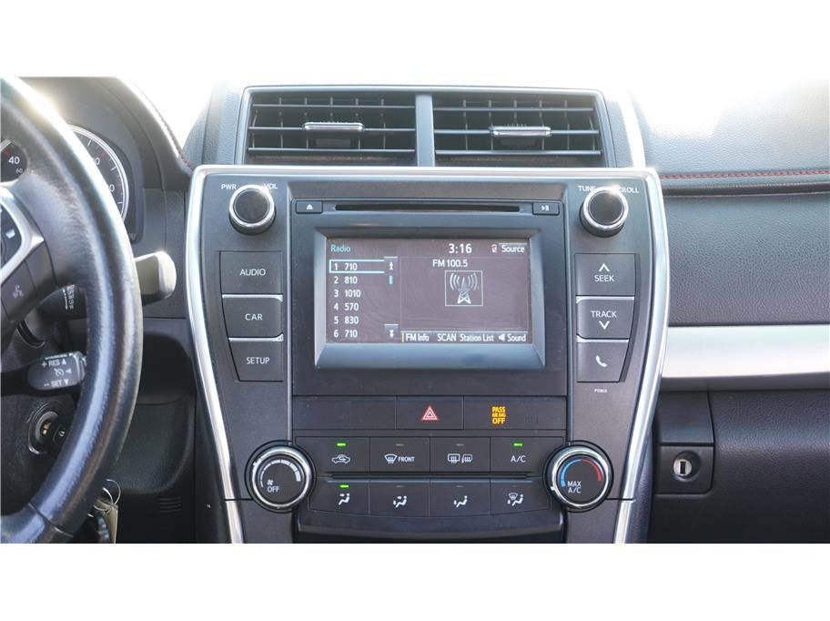 2015 Toyota Camry SE Sedan 4D