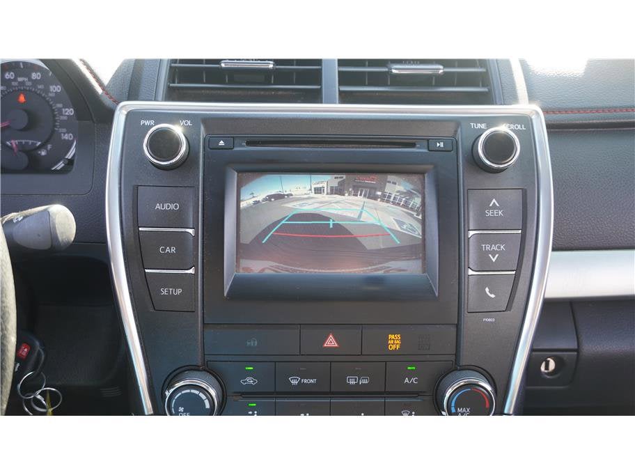 2015 Toyota Camry SE Sedan 4D