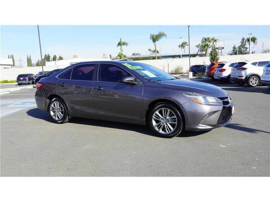 2015 Toyota Camry SE Sedan 4D