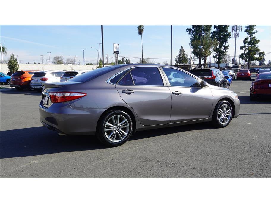 2015 Toyota Camry SE Sedan 4D