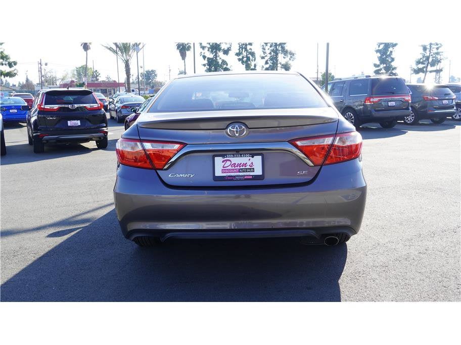 2015 Toyota Camry SE Sedan 4D