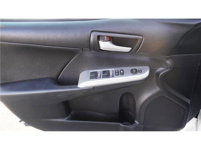 2014 Toyota Camry SE Sedan 4D