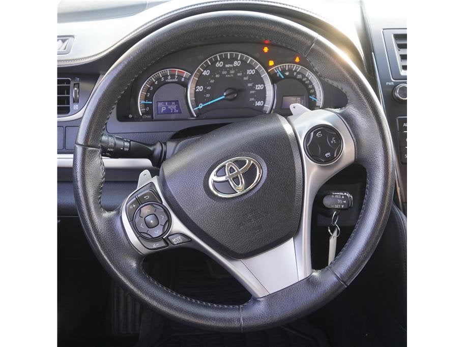 2014 Toyota Camry SE Sedan 4D