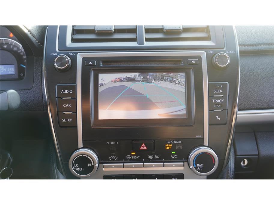 2014 Toyota Camry SE Sedan 4D