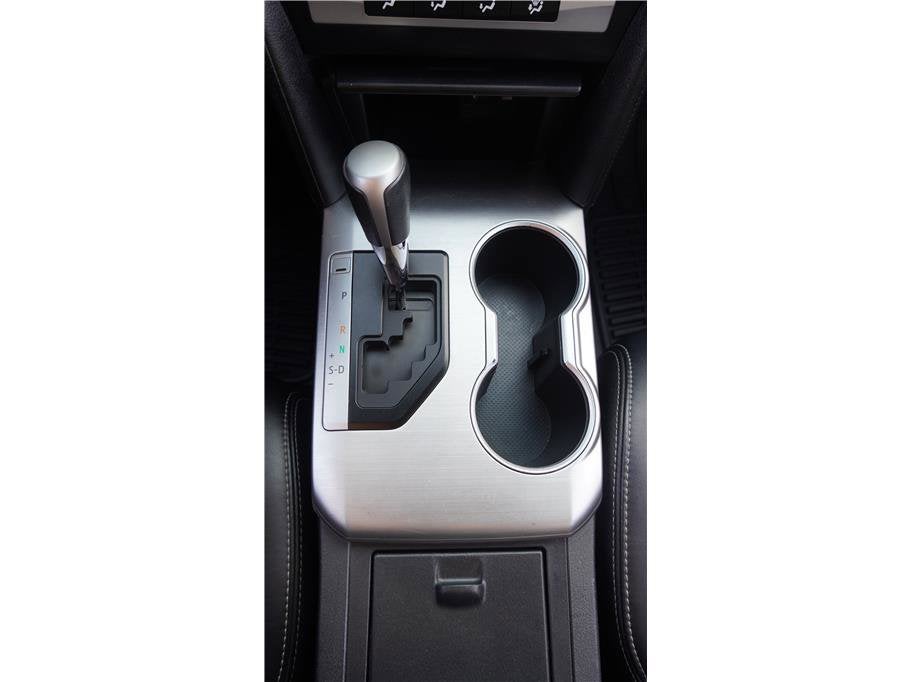 2014 Toyota Camry SE Sedan 4D