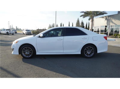 2014 Toyota Camry SE Sedan 4D