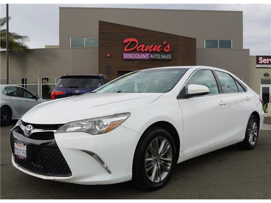 2017 Toyota Camry SE Sedan 4D