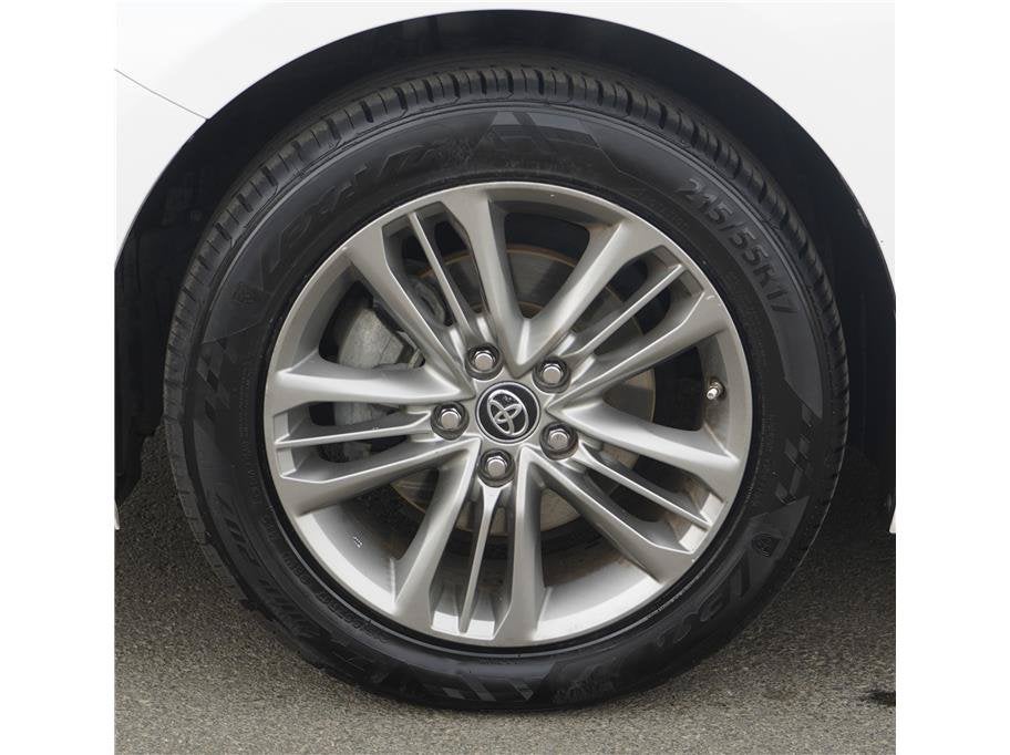 2017 Toyota Camry SE Sedan 4D