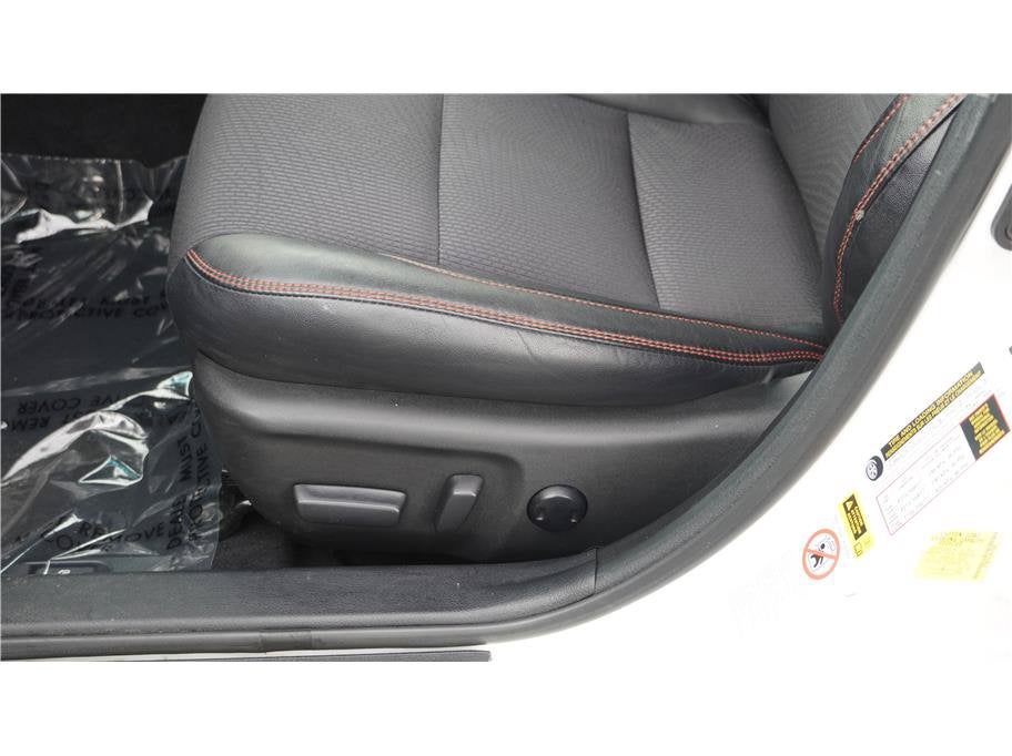 2017 Toyota Camry SE Sedan 4D