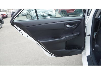 2017 Toyota Camry SE Sedan 4D