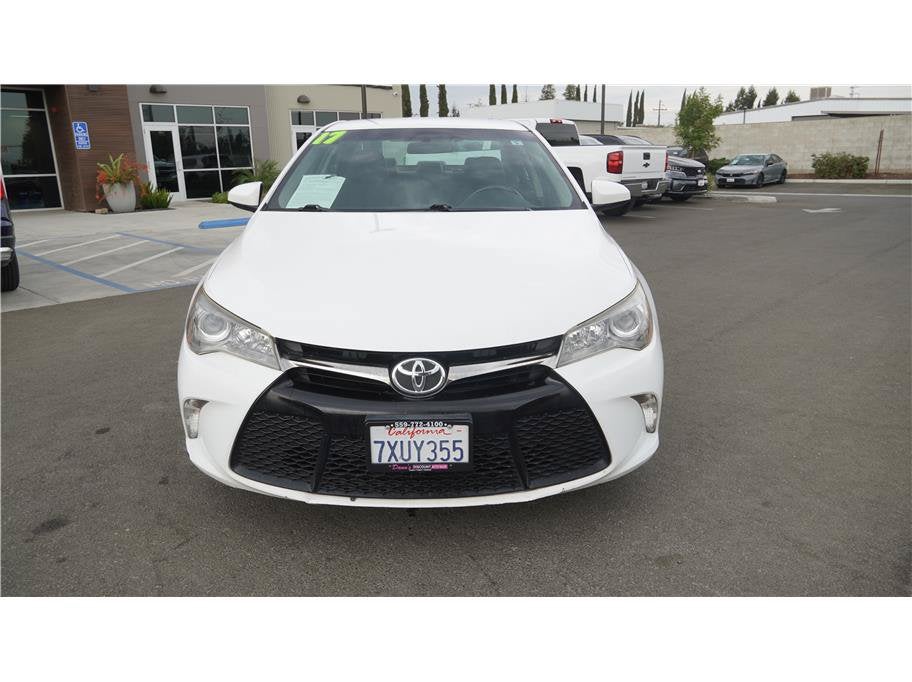 2017 Toyota Camry SE Sedan 4D