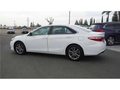 2017 Toyota Camry SE Sedan 4D