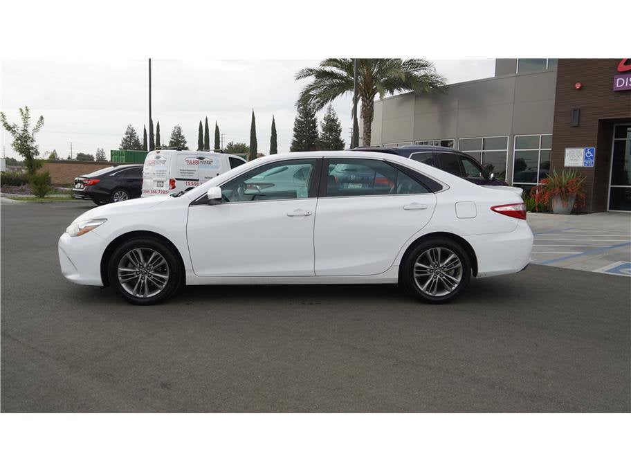 2017 Toyota Camry SE Sedan 4D