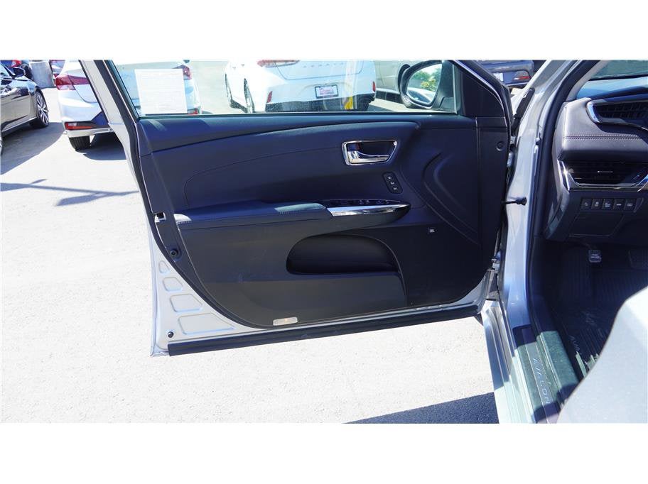 2017 Toyota Avalon Limited Sedan 4D